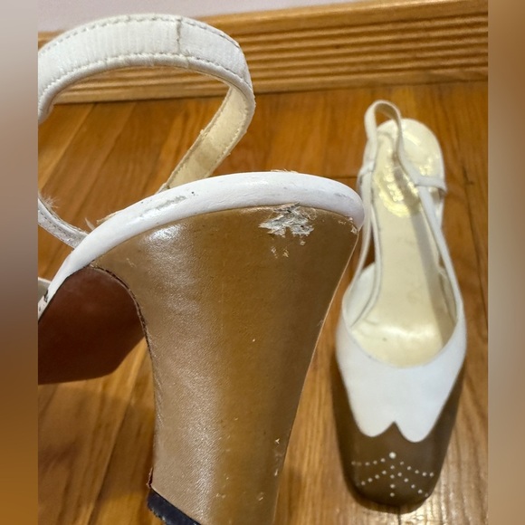 DELMAN CAPTOE TWO TONED SPECTATOR SLINGBACK PUMP 6.5 AA NARROW-WHITE/TAUPE VTG - Picture 10 of 13